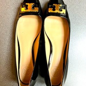 Tory Burch Gigi black patent low pump